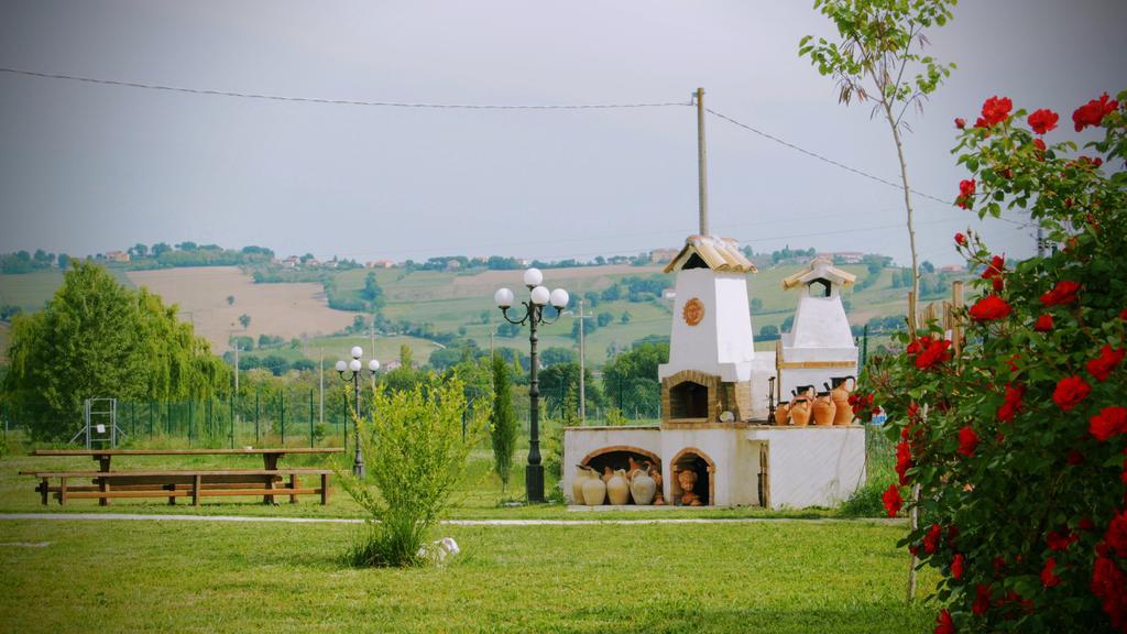 Agriturismo Regina Di Fiori Villa Monte Porzio Exterior photo