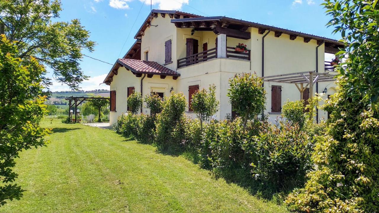 Agriturismo Regina Di Fiori Villa Monte Porzio Exterior photo